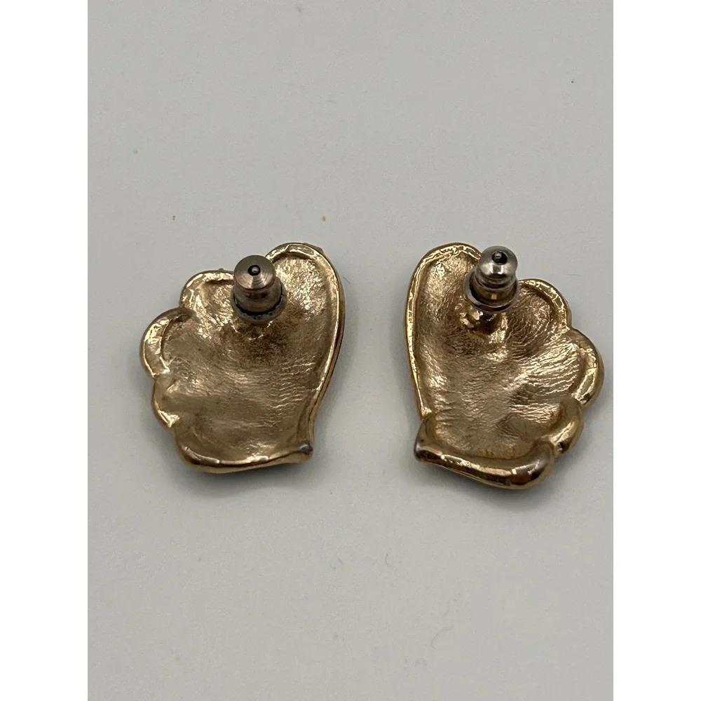 Vintage Black Enamel Gold Tone Heart Wing Stud Earrings Romantic Retro Post Back